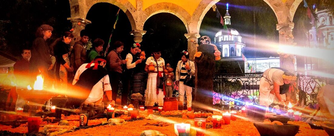 Día de Muertos en Coyoacán: altares, cempasúchil y catrinas